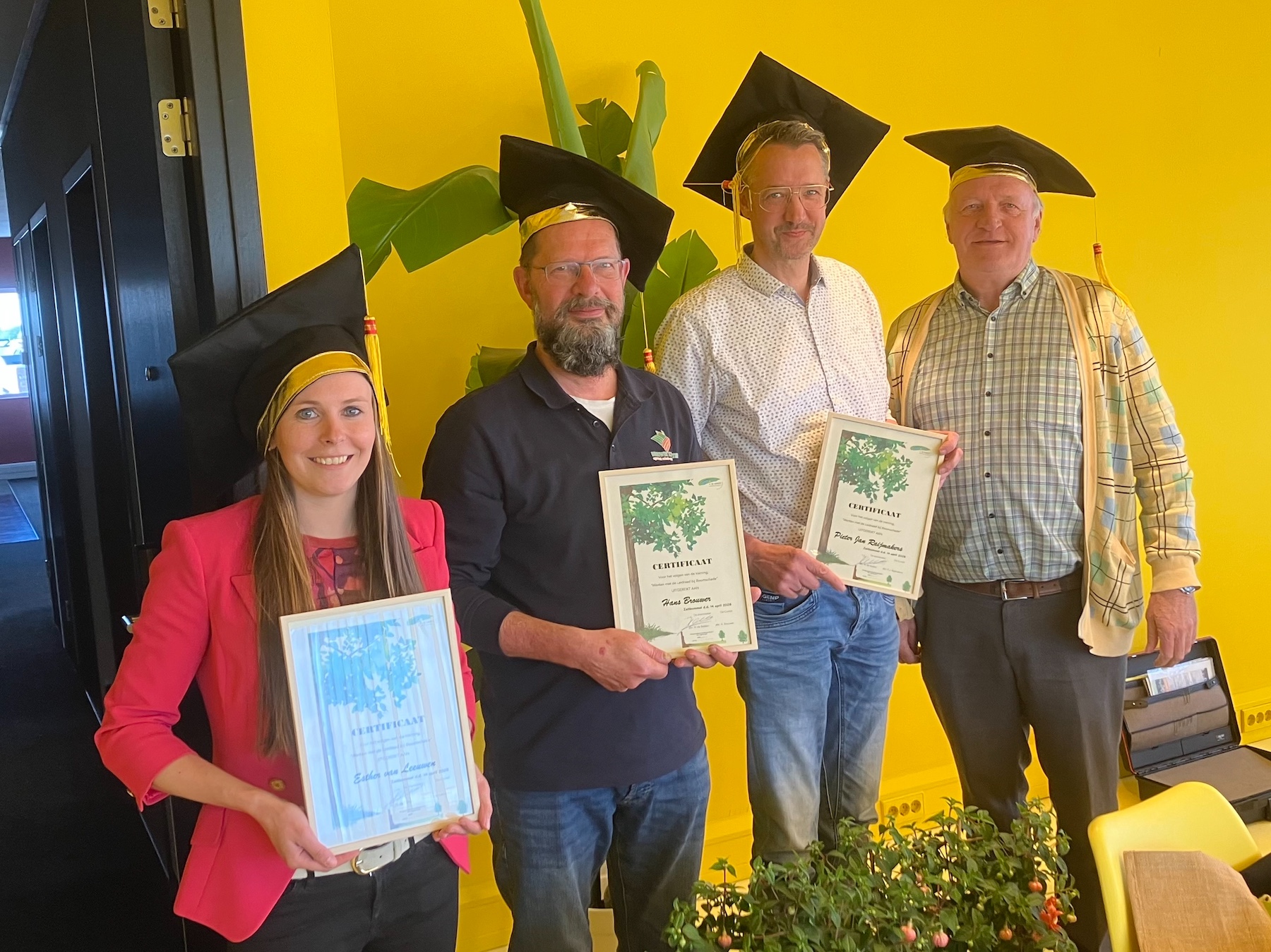 Eerste certificaten uitgereikt voor gebruik Leidraad bij Boomschade